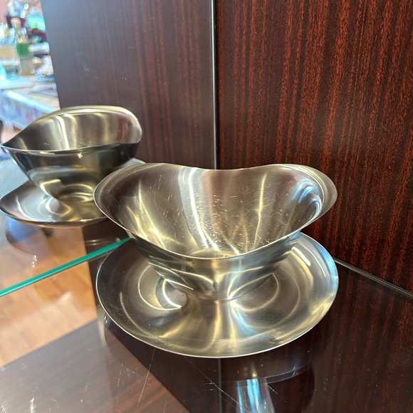 Royal Dolphin Staainless Steel Bown with Under-plate Japan Gravy Bowl 3.5" High - Picture 2 of 14